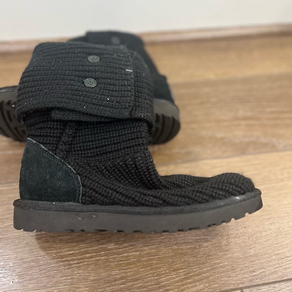 Womens UGG Classic Cardy Boots - Picture 9 of 9